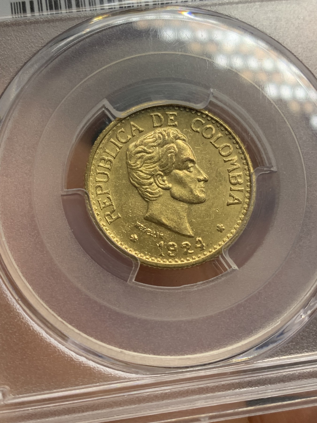 《竞宝斋》圣诞专辑  第二场  第228场 定制纪念章相赠 (全场顺丰包邮) PCGS MS63 哥伦比亚 1924年5比索金币 7.988g 916金