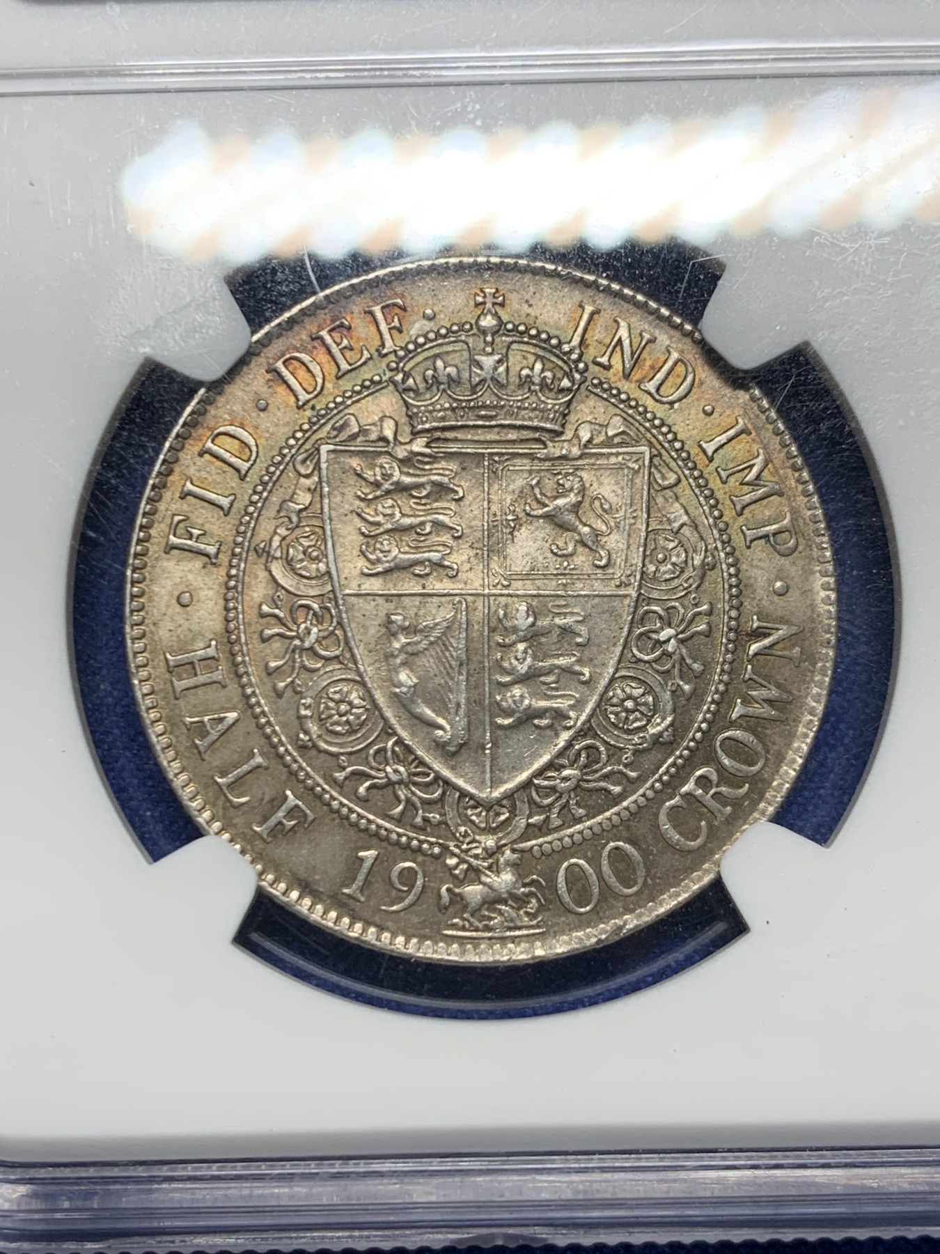 《竞宝斋》圣诞专辑  第二场  第228场 定制纪念章相赠 (全场顺丰包邮) NGC MS64 英国1900维多利亚披纱版半克朗银币 双面原味包浆 带十字光 值得收藏