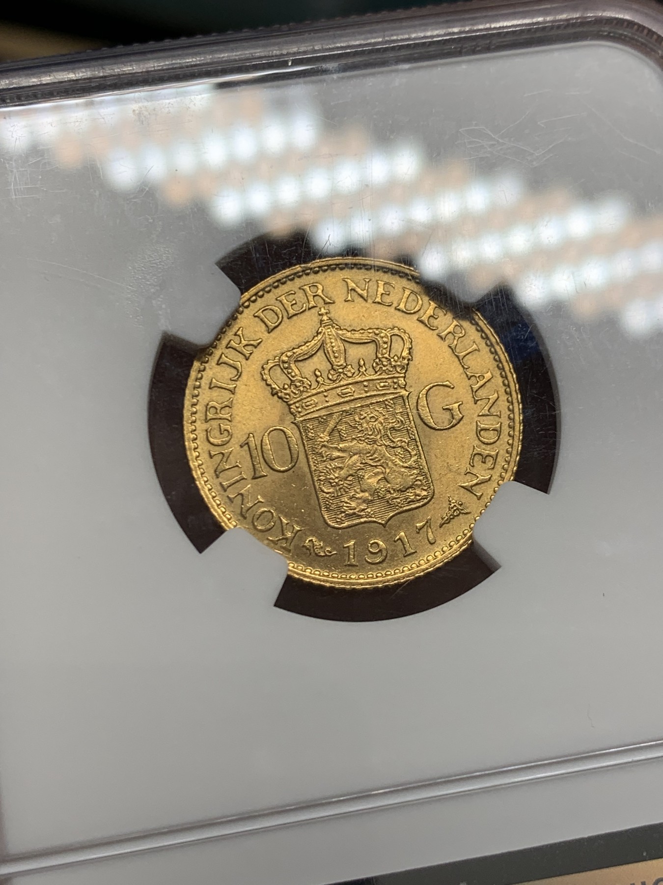 《竞宝斋》圣诞专辑  第二场  第228场 定制纪念章相赠 (全场顺丰包邮) NGC-MS64 1917荷兰威廉明娜10盾金币 少妇版车轮光金灿灿 热门好品潜力高