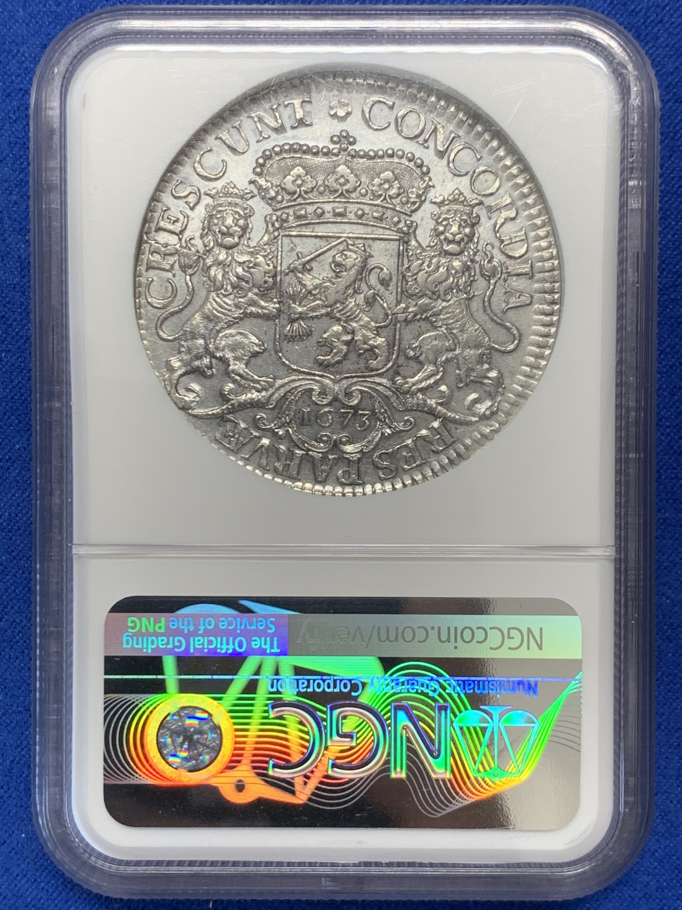 《竞宝斋》圣诞专辑  第二场  第228场 定制纪念章相赠 (全场顺丰包邮) 稀少亚军分！NGC MS61 荷兰 1673 荷兰省 2杜卡特 大马剑银币 64.55克 双倍的快乐 底板光度好 全深打 非常难的品种 上涨幅度惊人