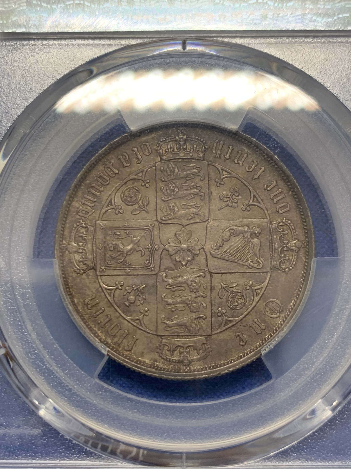 《竞宝斋》圣诞专辑  第二场  第228场 定制纪念章相赠 (全场顺丰包邮) PCGS MS61 英国1884年小维哥特弗洛林，精品金色包浆，低评