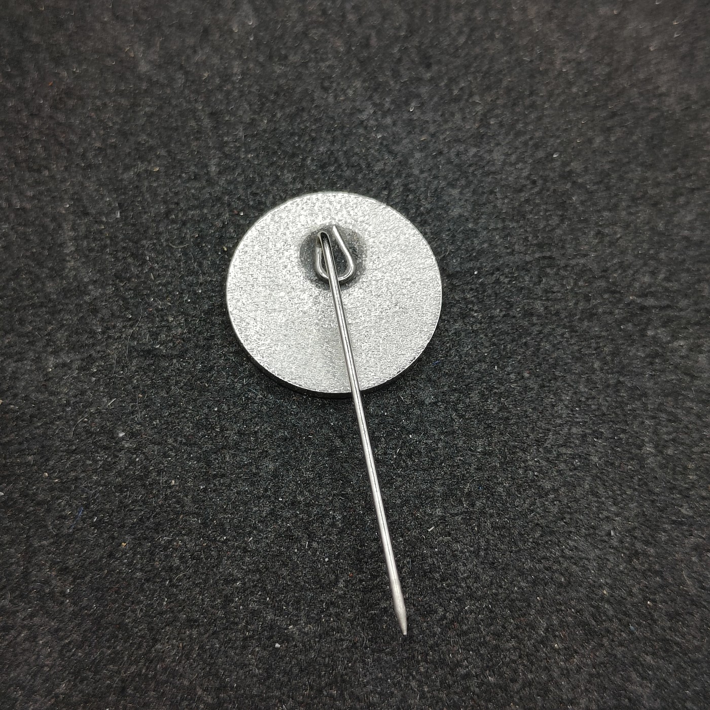 全场0元起拍 第120期 咸鱼国勋章拍卖专场 12月27日（周三）下午6：00开始 东德卡尔马克思像章