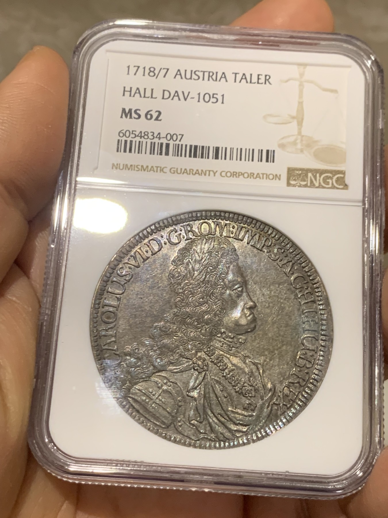 《竞宝斋》圣诞专辑  第二场  第228场 定制纪念章相赠 (全场顺丰包邮) NGC-MS62 神圣罗马帝国 1718/7年 查理六世泰勒骑字版大银币 奥地利大波浪神罗泰勒   彩金包浆 稀少骑字版。全网唯一骑字亚军分，上面就一个63分。