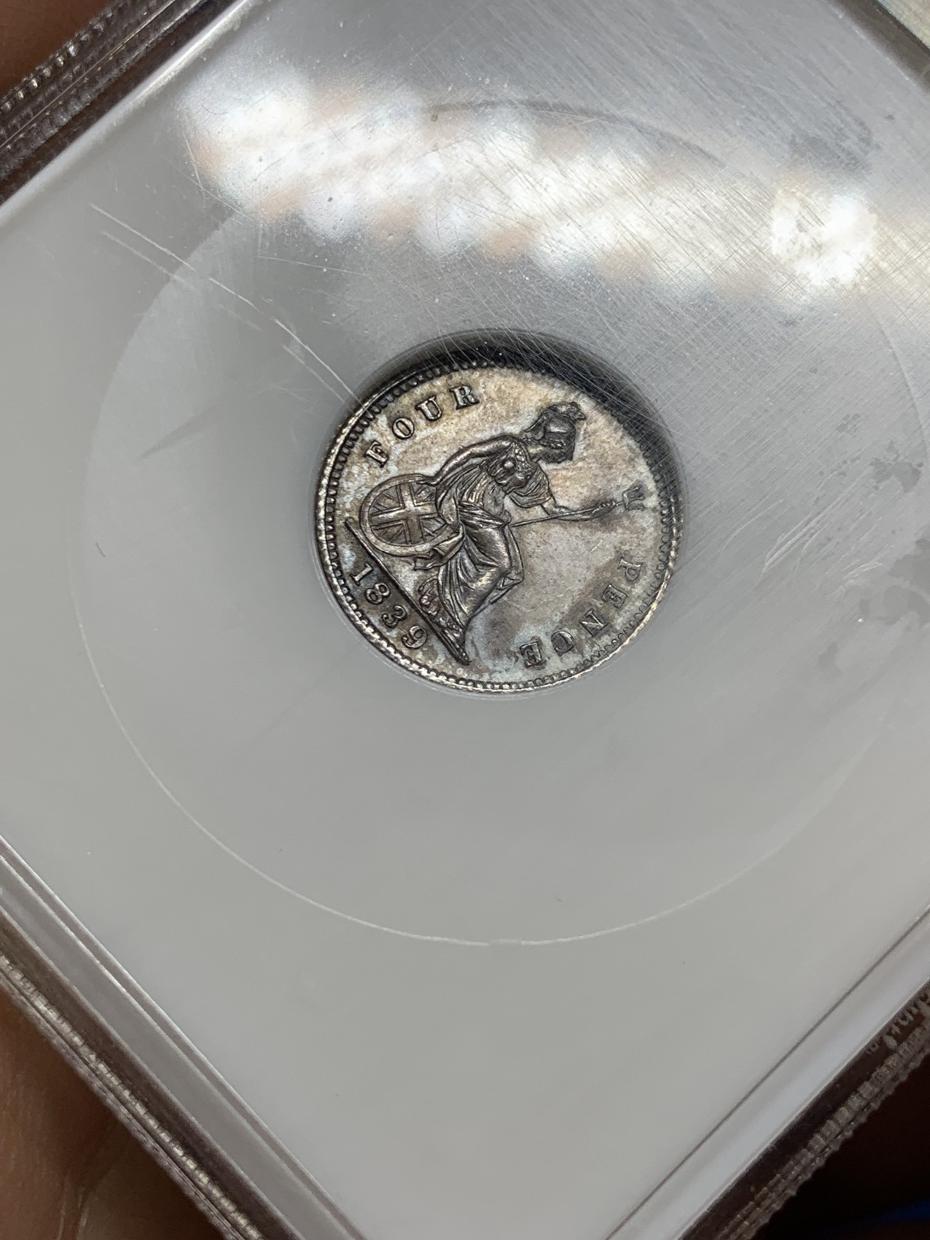 《竞宝斋》圣诞专辑  第二场  第228场 定制纪念章相赠 (全场顺丰包邮) NGC MS64 英国1839年小维groat四便士银币 整体PL感十足 深彩包浆 双面非常均匀