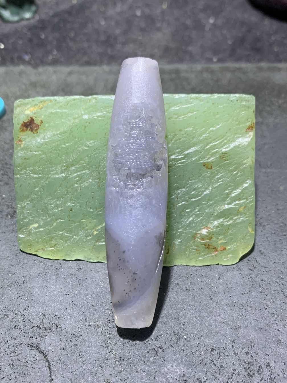 精美亚光高玉化巴西玛瑙手工俏色巧雕亭台楼阁，傲雪寒梅随形吊坠（把件）一个！