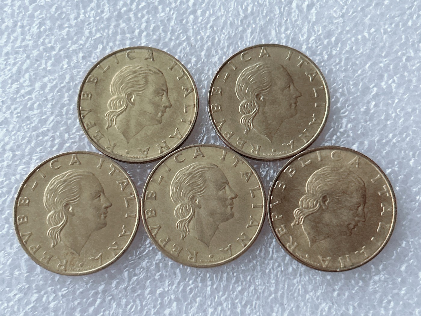 全场一元起拍 世界散币、银币专场 第50期 意大利1994年国家宪兵成立180周年200里拉黄铜纪念币 5枚