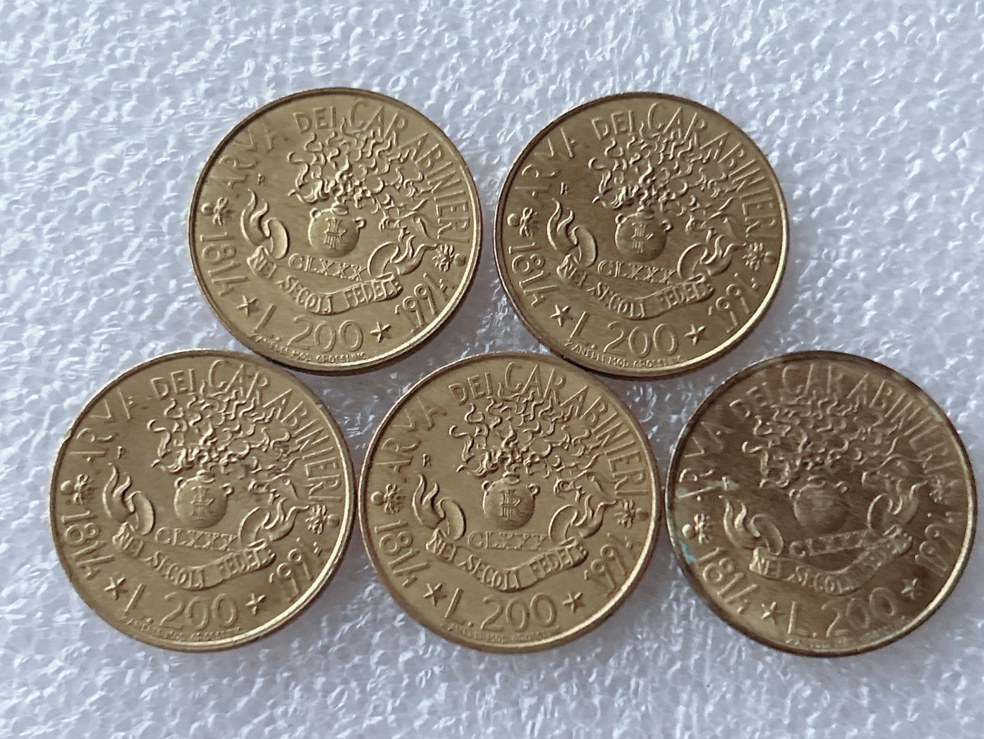 全场一元起拍 世界散币、银币专场 第50期 意大利1994年国家宪兵成立180周年200里拉黄铜纪念币 5枚