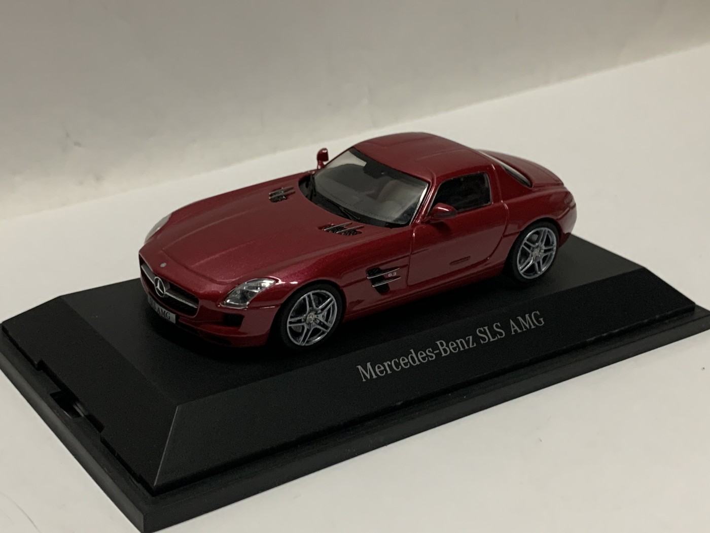 零元拍：奔驰 SLS AMG 模型，全新无外彩盒包装，绝版原版200X年古董
