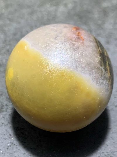 精美高玉化亚光冰飘原皮风化纹糖心料战国红玛瑙手工雕刻福字大圆珠一颗！ 精美高玉化亚光冰飘原皮风化纹糖心料战国红玛瑙手工雕刻福字大圆珠一颗！