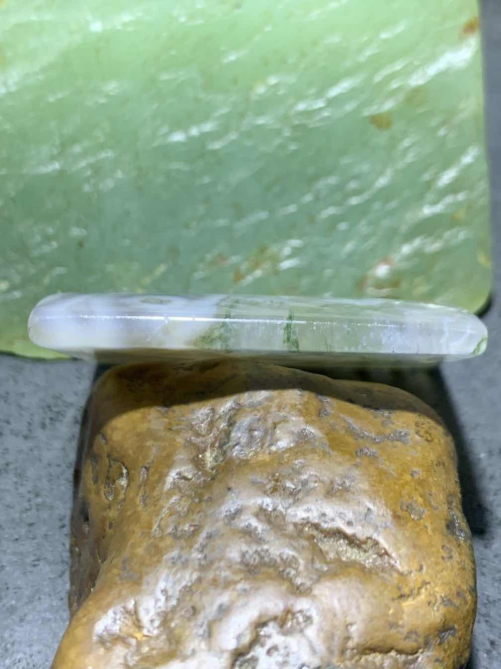 天然冰透高玉化水草玛瑙牌子一块
