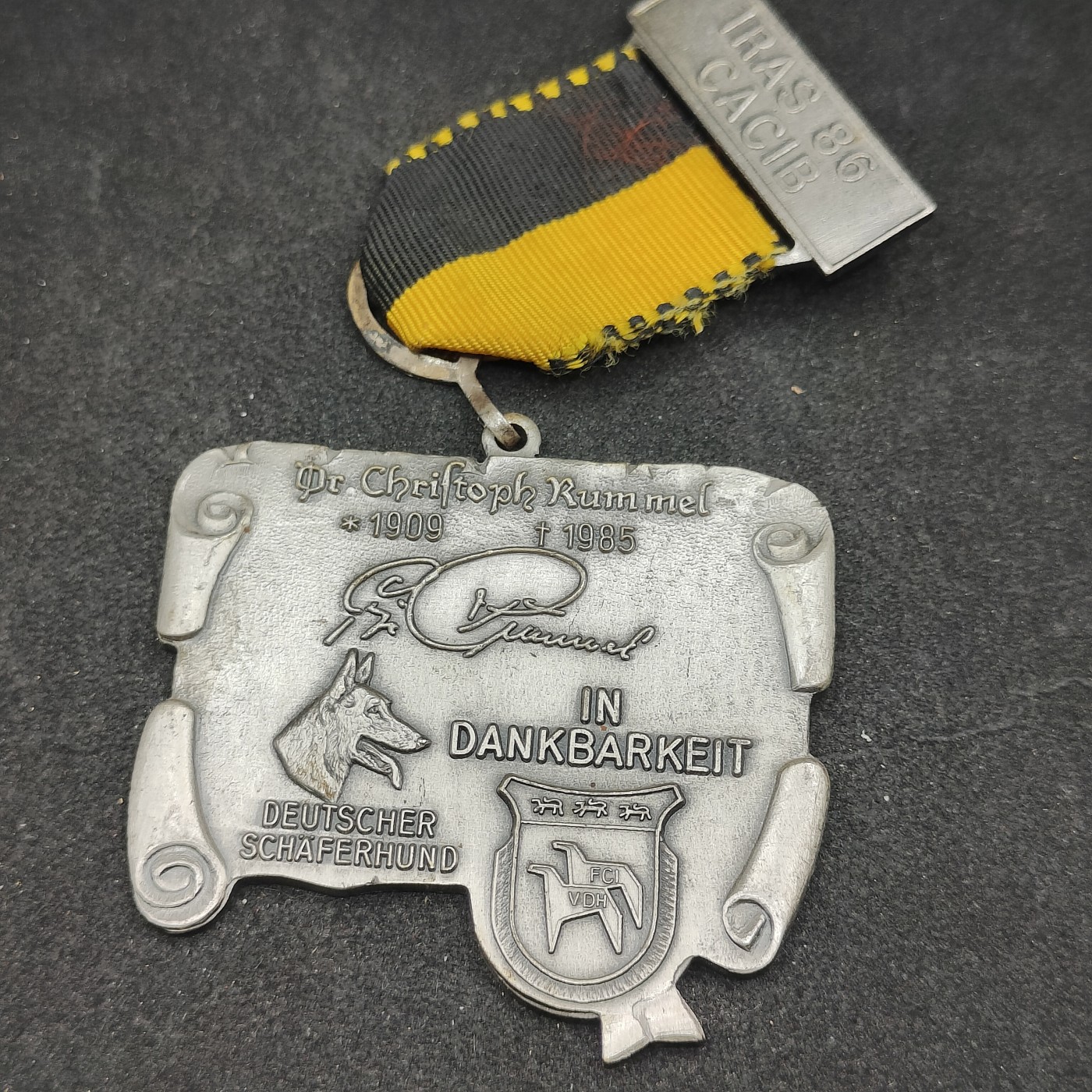 全场0元起拍 第121期 咸鱼国勋章拍卖专场 12月31日（周日）下午6：00开始 西德纪念章