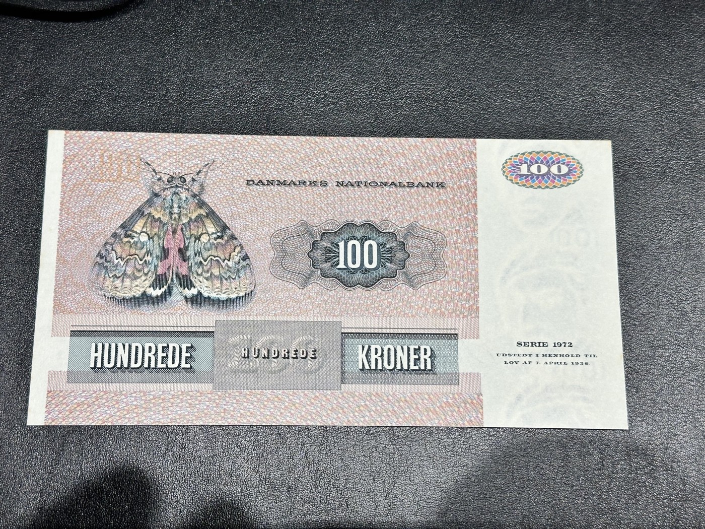 《外钞收藏家》第三百二十五期（连拍第二场） 丹麦动物版100克朗 UNC- 轻微潮