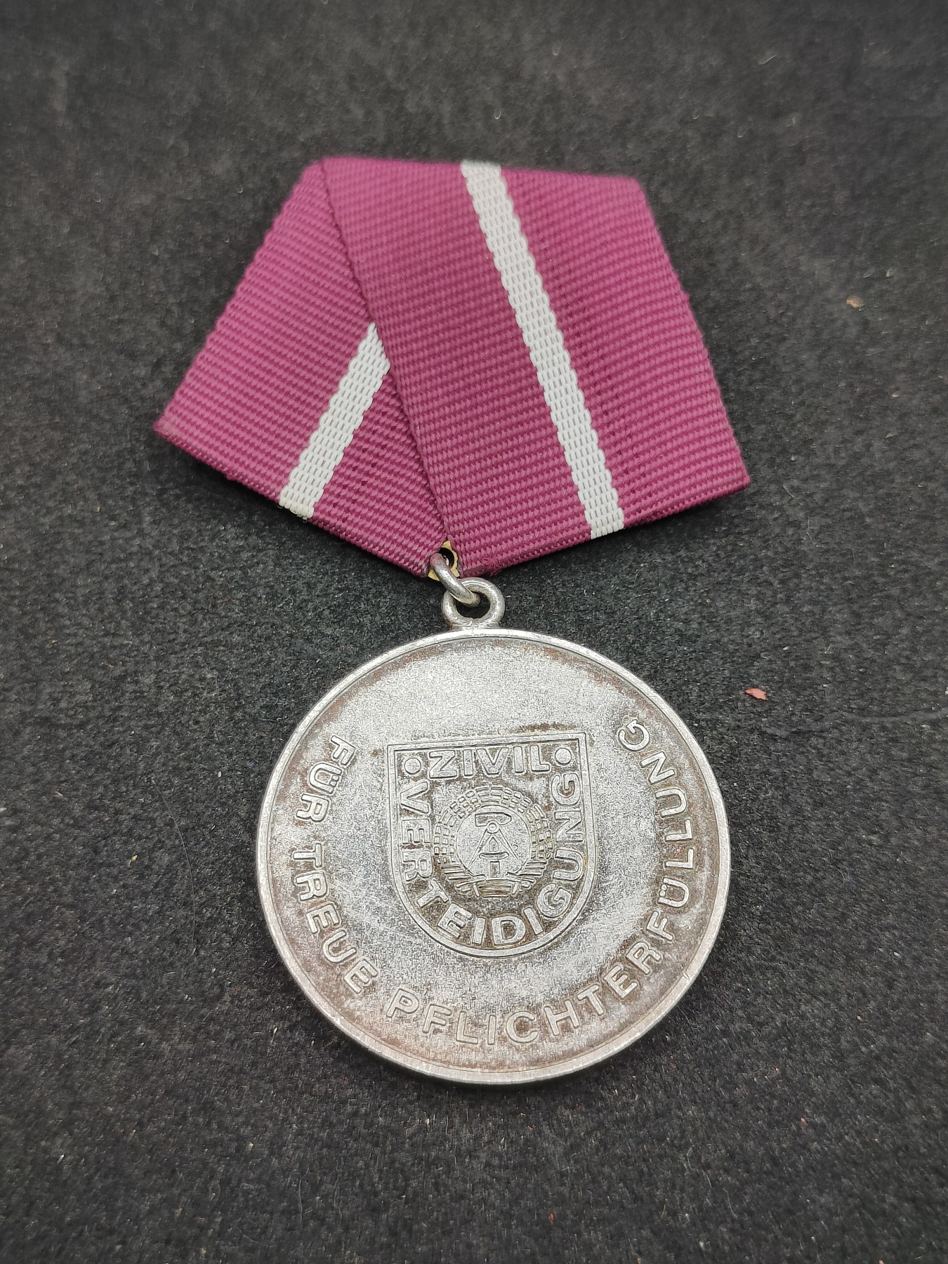 全场0元起拍 第121期 咸鱼国勋章拍卖专场 12月31日（周日）下午6：00开始 东德民防忠勤奖章