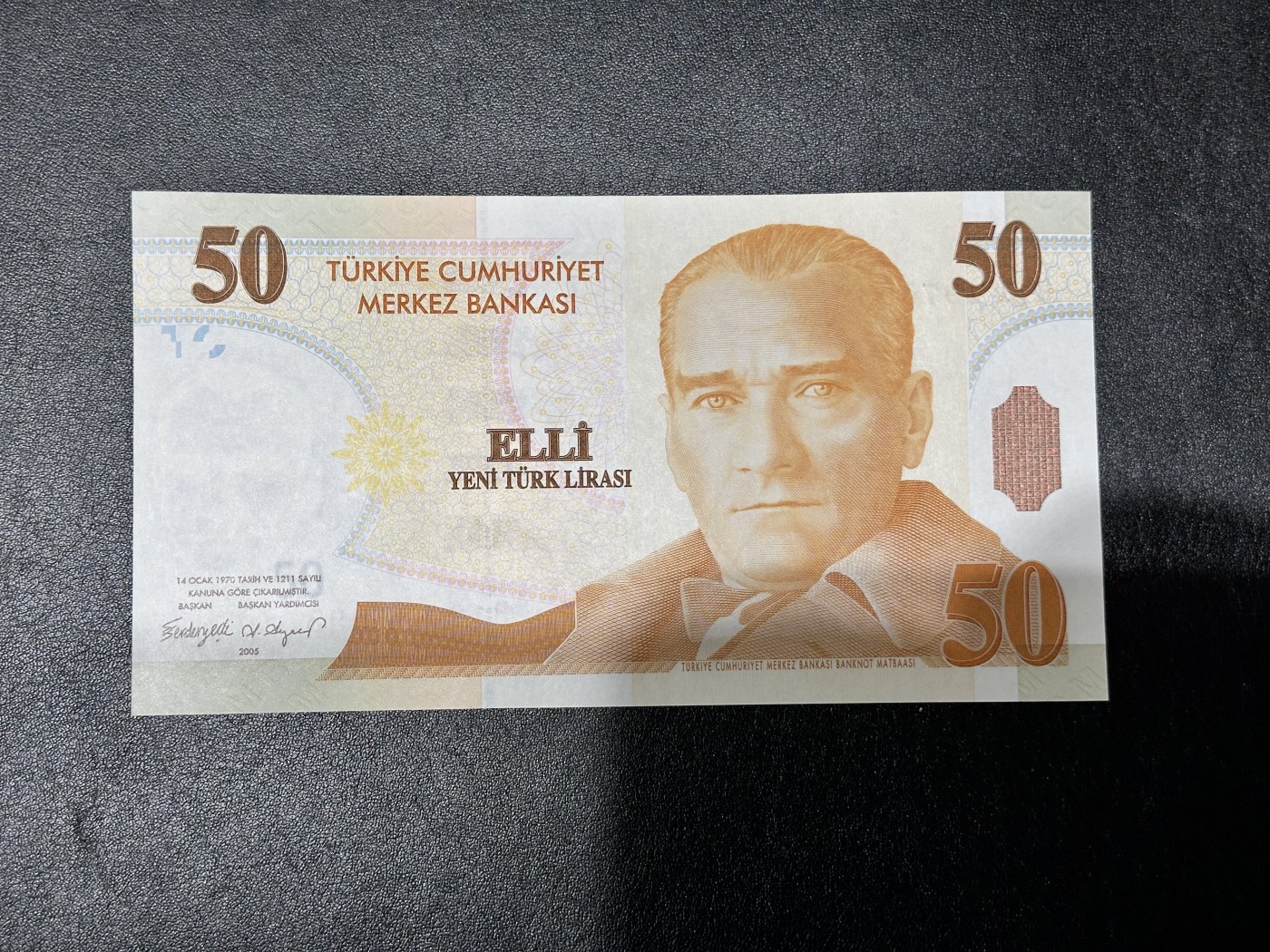 《外钞收藏家》第三百二十四期 地中海四国专场（土耳其/塞浦路斯/叙利亚/黎巴嫩） 土耳其2005年50新里拉（P220）全新