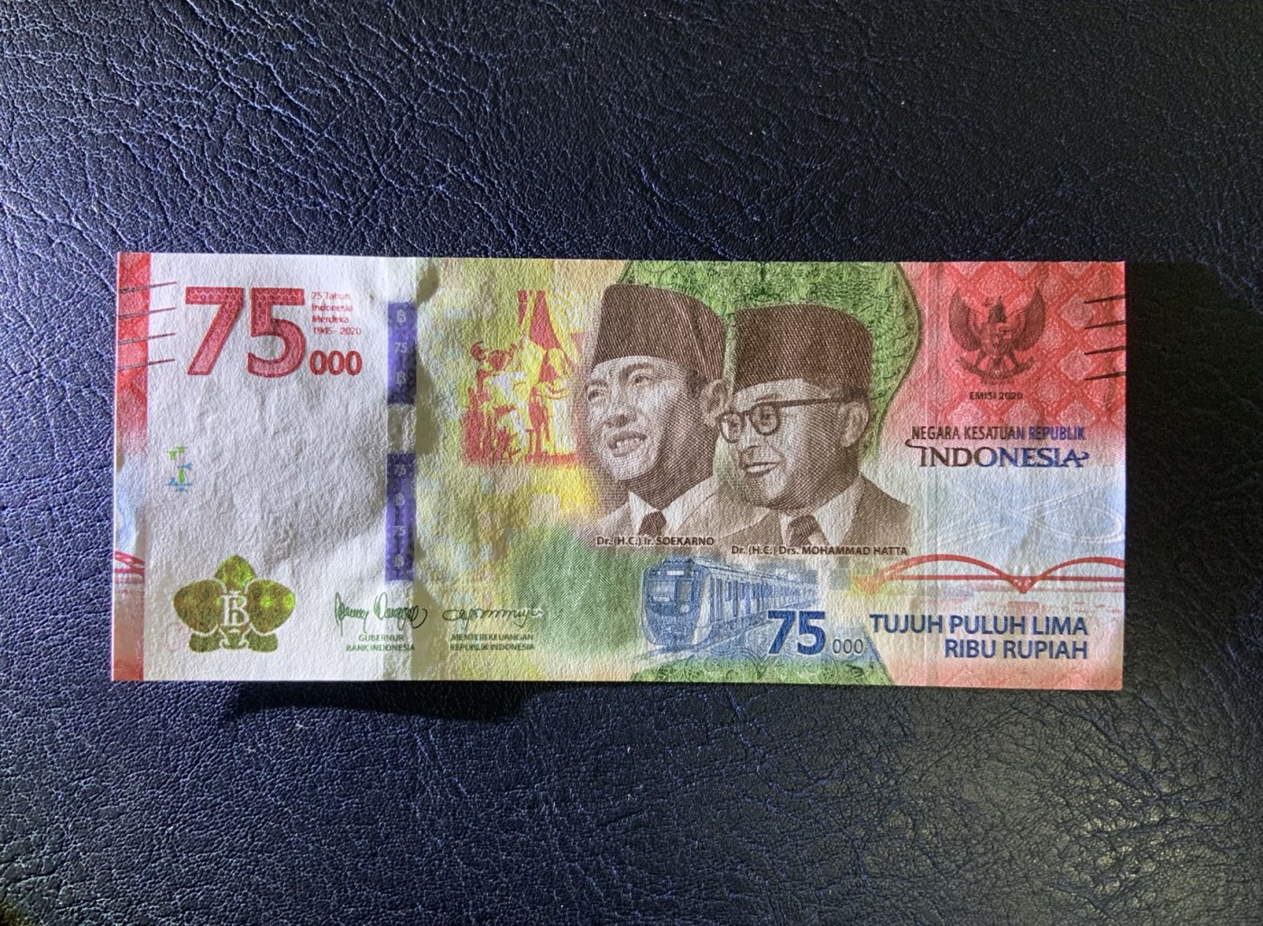收藏联盟Quantum Auction 第314期拍卖  印度尼西亚2020年75000卢比独立75周年纪念 品相UNC 边角微瑕 号码无457