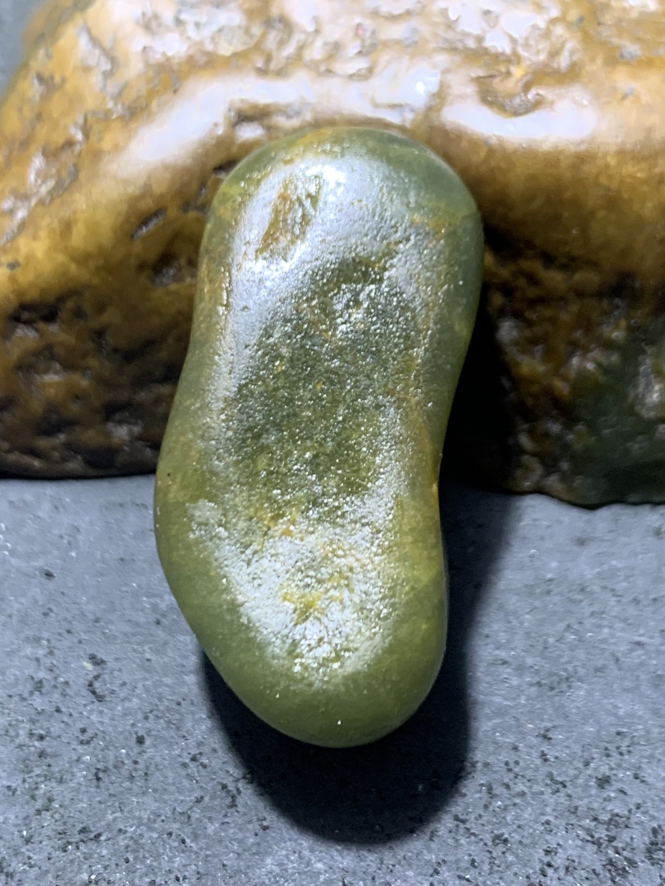 洒金皮和田青玉独籽一颗