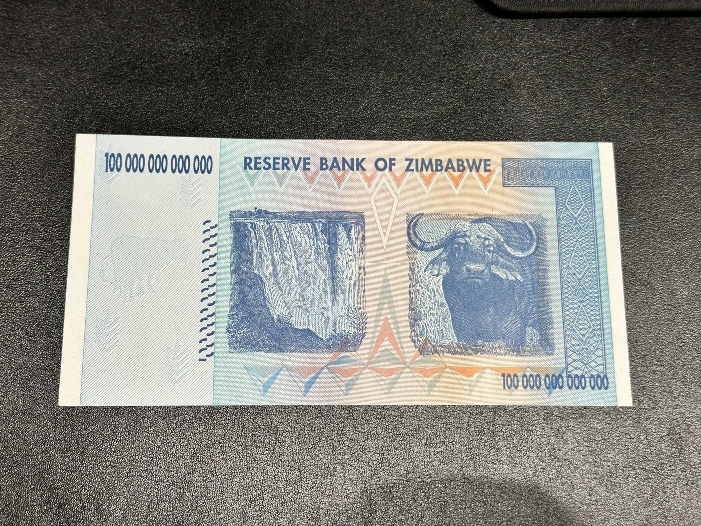 《外钞收藏家》第三百二十五期（连拍第二场） 世界最高面额津巴布韦100万亿 全新 轻微点钞痕