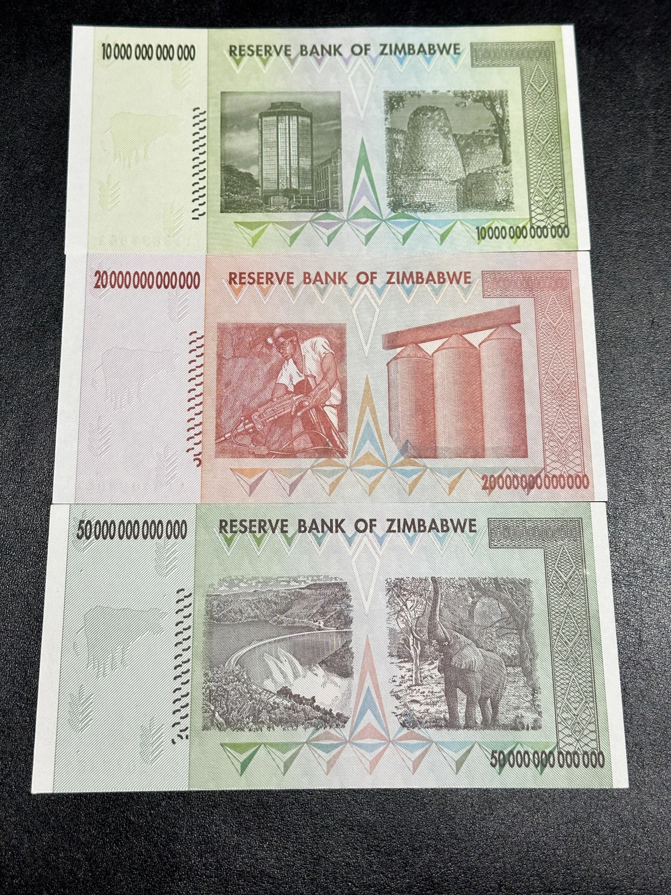 《外钞收藏家》第三百二十五期（连拍第二场） 津巴布韦三张一起 全新UNC