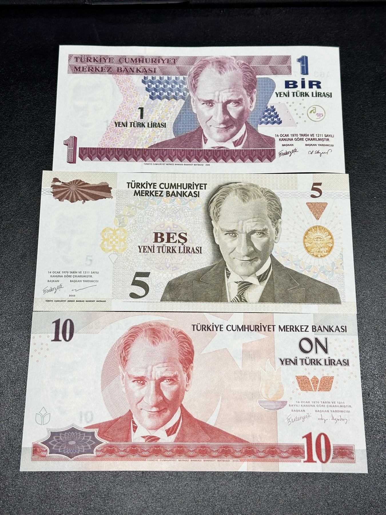 《外钞收藏家》第三百二十四期 地中海四国专场（土耳其/塞浦路斯/叙利亚/黎巴嫩） 土耳其2005年1/5/10新里拉（P216-P218）全新