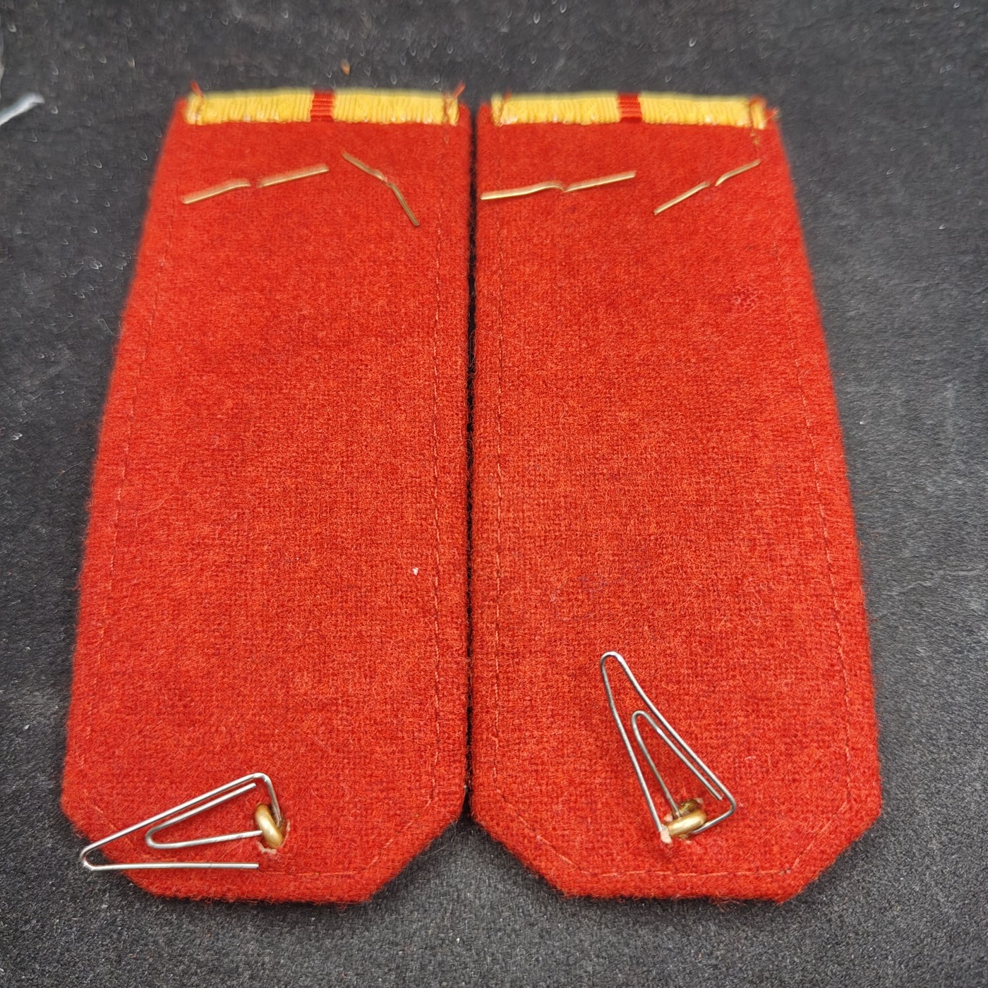 全场0元起拍 第121期 咸鱼国勋章拍卖专场 12月31日（周日）下午6：00开始 白俄罗斯现役礼服肩章一对