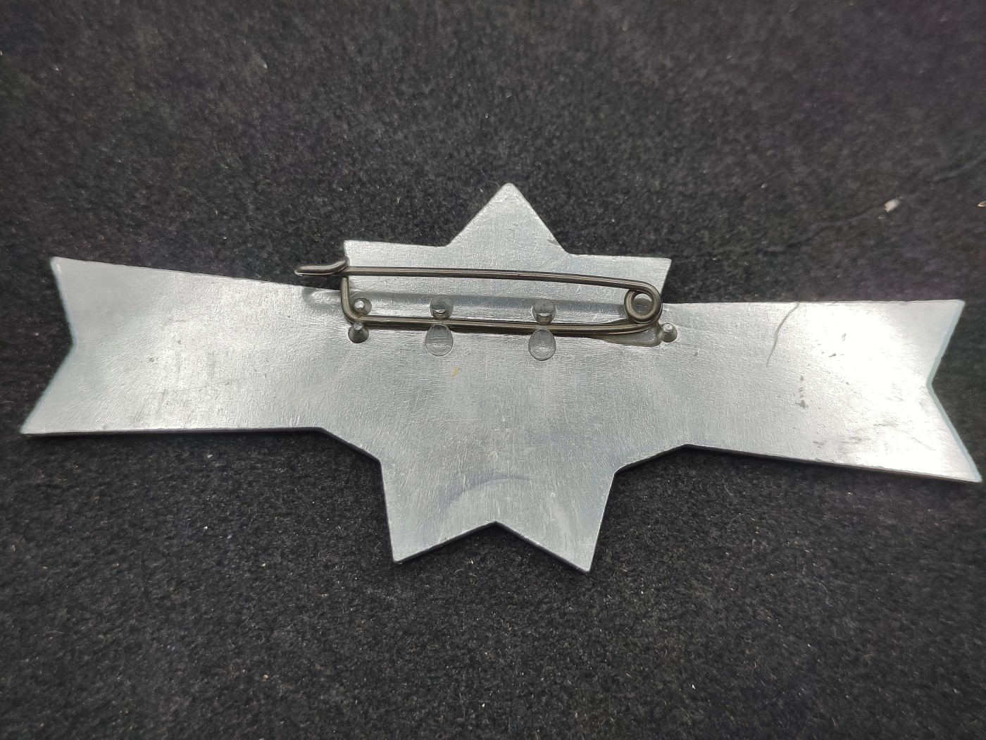 全场0元起拍 第121期 咸鱼国勋章拍卖专场 12月31日（周日）下午6：00开始 稀有 东德NVA 华约军演武官证章