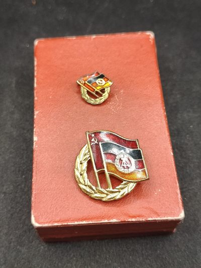 全场0元起拍 第121期 咸鱼国勋章拍卖专场 12月31日（周日）下午6：00开始 - 金级苏德友谊章 带盒略