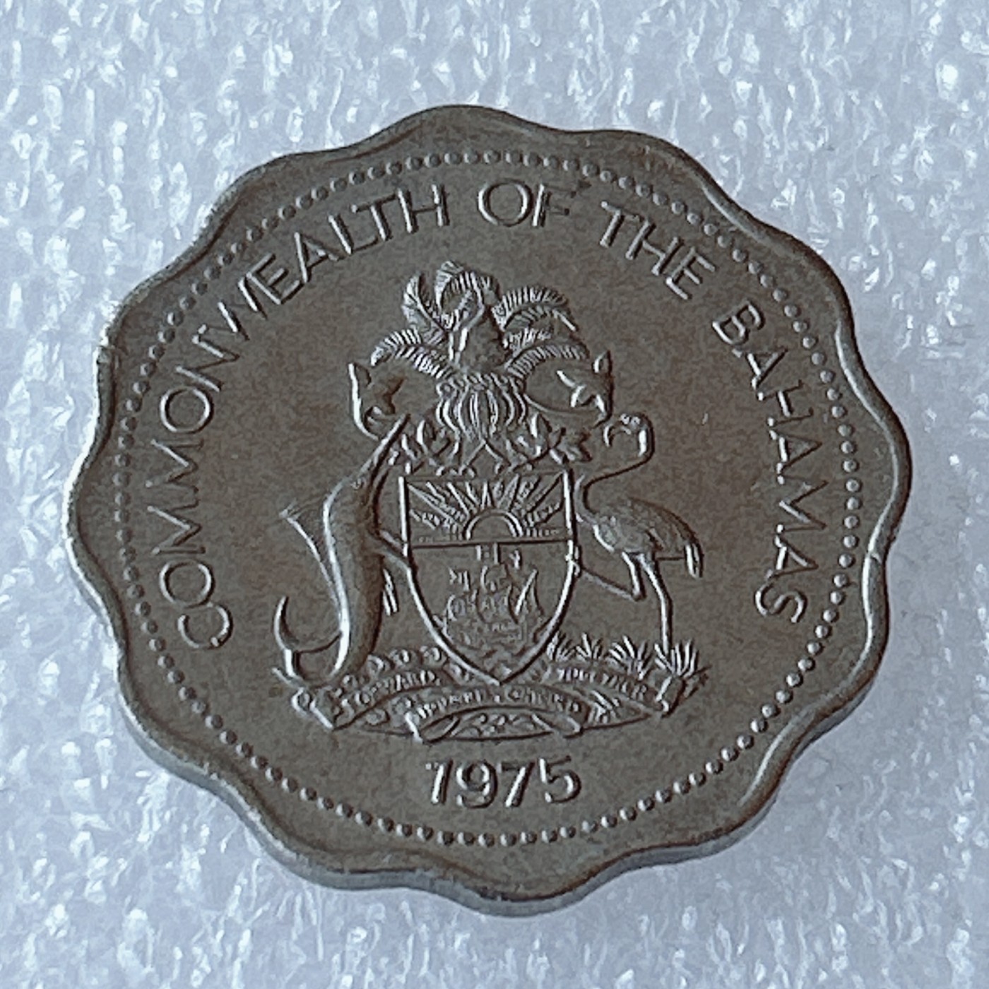 海外回流1元起拍小铺 各国钱币散币场 第3期 巴哈马1975年10分