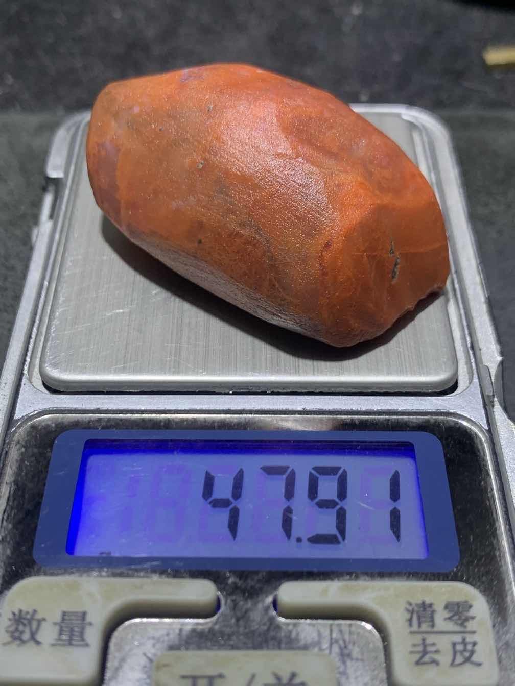 精美南红玛瑙明料原石一颗，