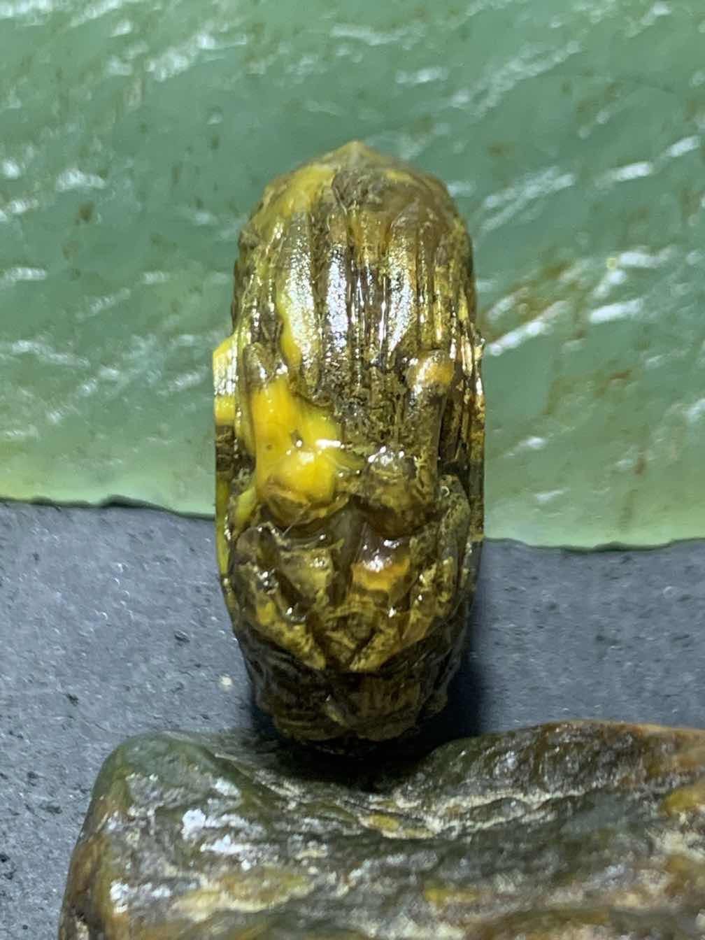 精美亚光高玉化草花纹战国红玛瑙手工雕刻龙扣一个