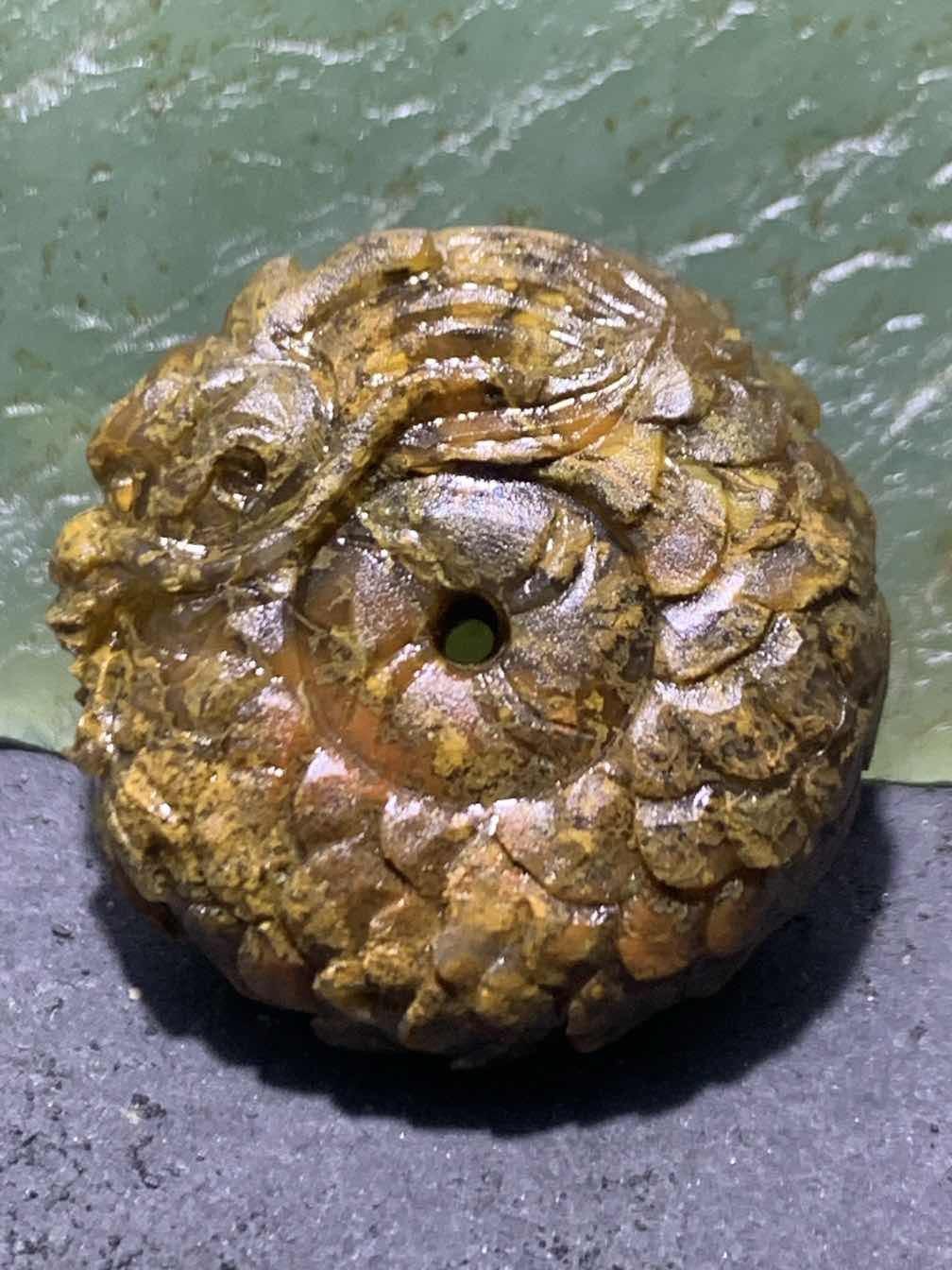 精美亚光高玉化草花纹战国红玛瑙手工雕刻龙扣一个