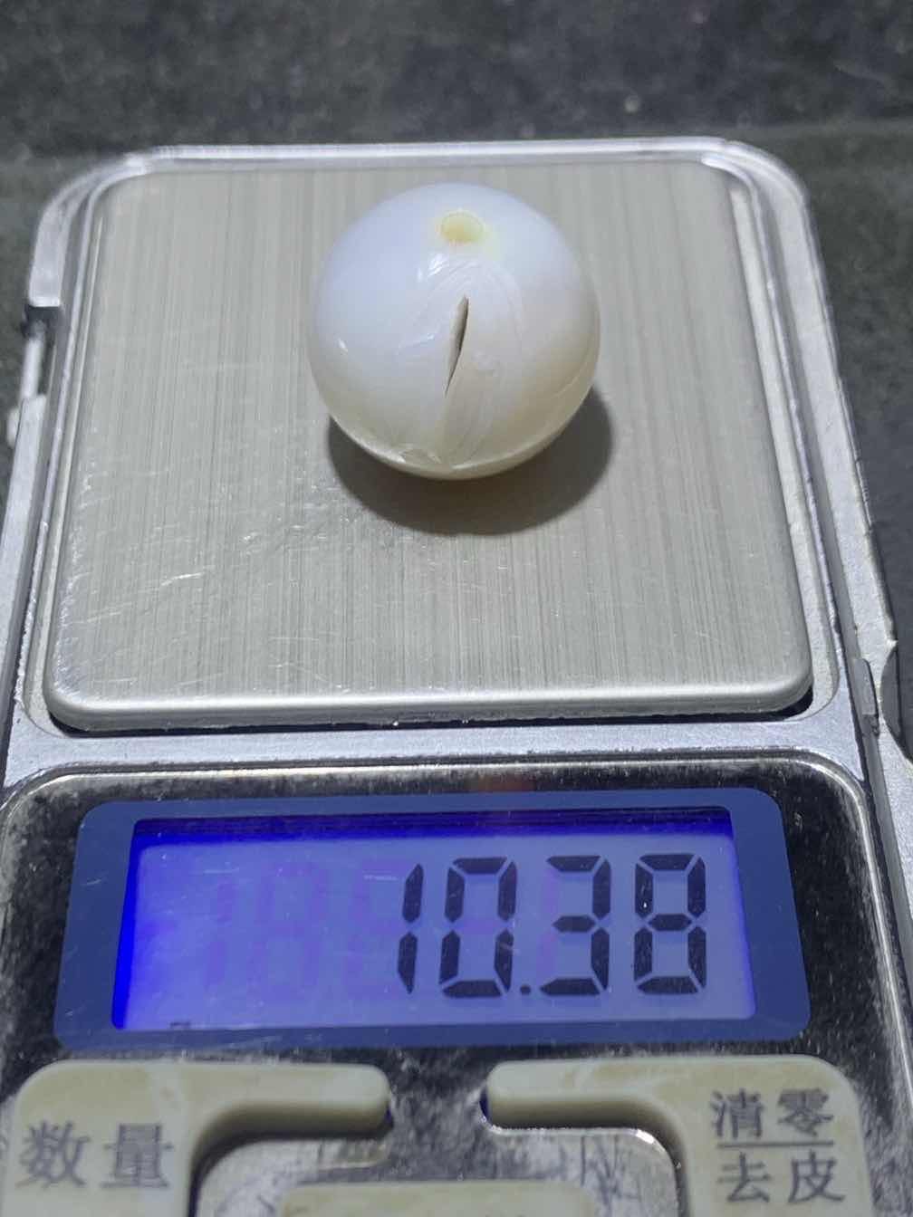 精美亚光高玉化海洋玉髓手工俏色巧雕富贵有余随形圆珠一个！