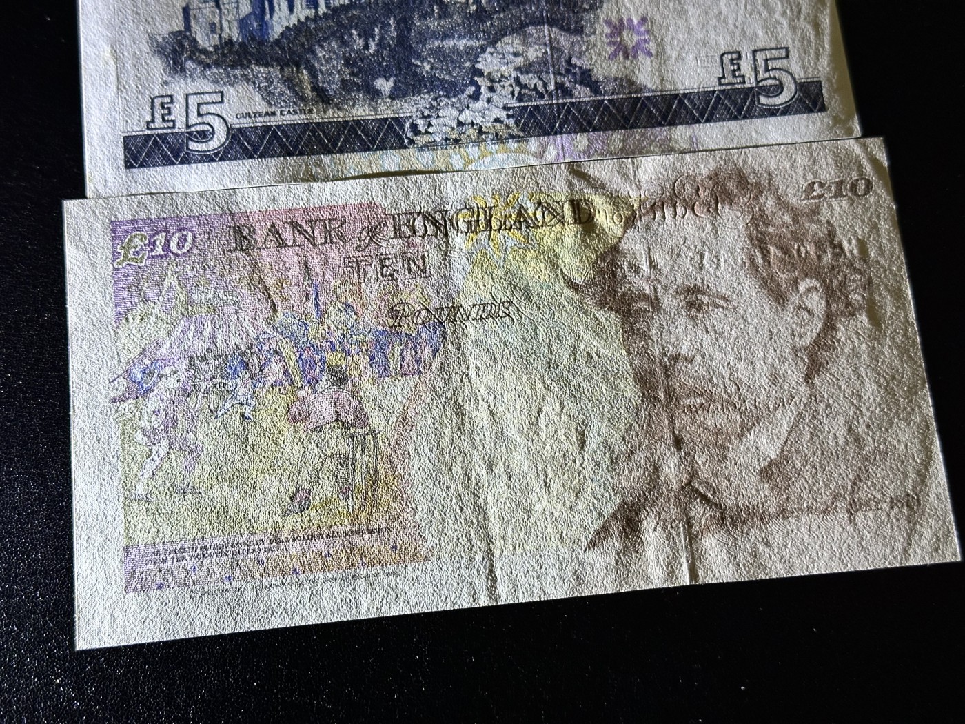 《外钞收藏家》第三百二十五期（连拍第二场） 苏格兰5镑全新 一个英光点+E序列10镑 AU 两张一起