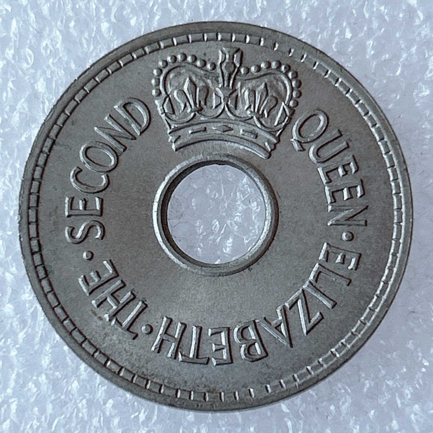 海外回流1元起拍小铺 各国钱币散币场 第3期 1965年斐济1便士圆孔硬币