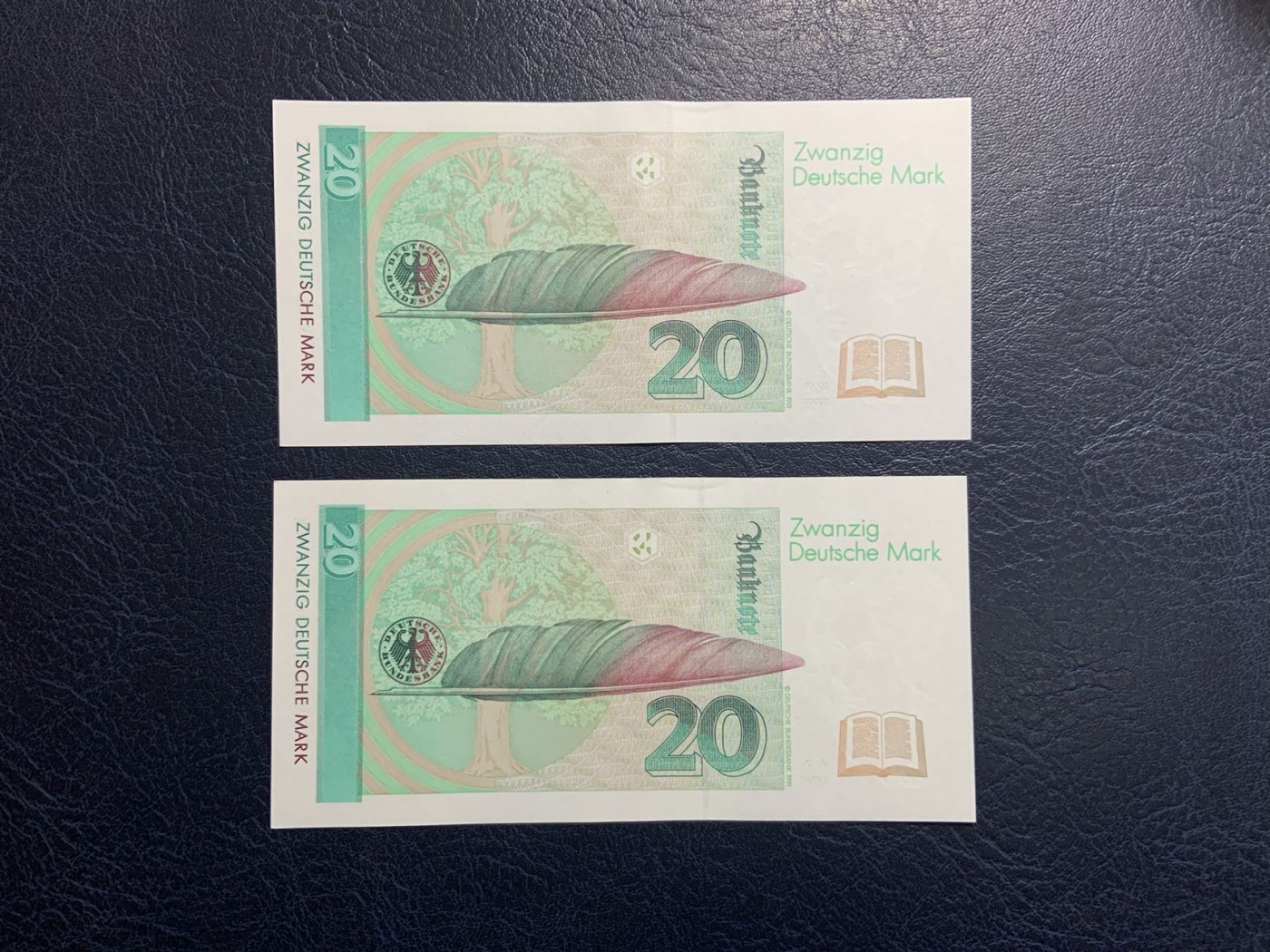 收藏联盟Quantum Auction 第314期拍卖  德国联邦1991年20马克 品相AU+ 号码无4 且其中一张为111豹子号