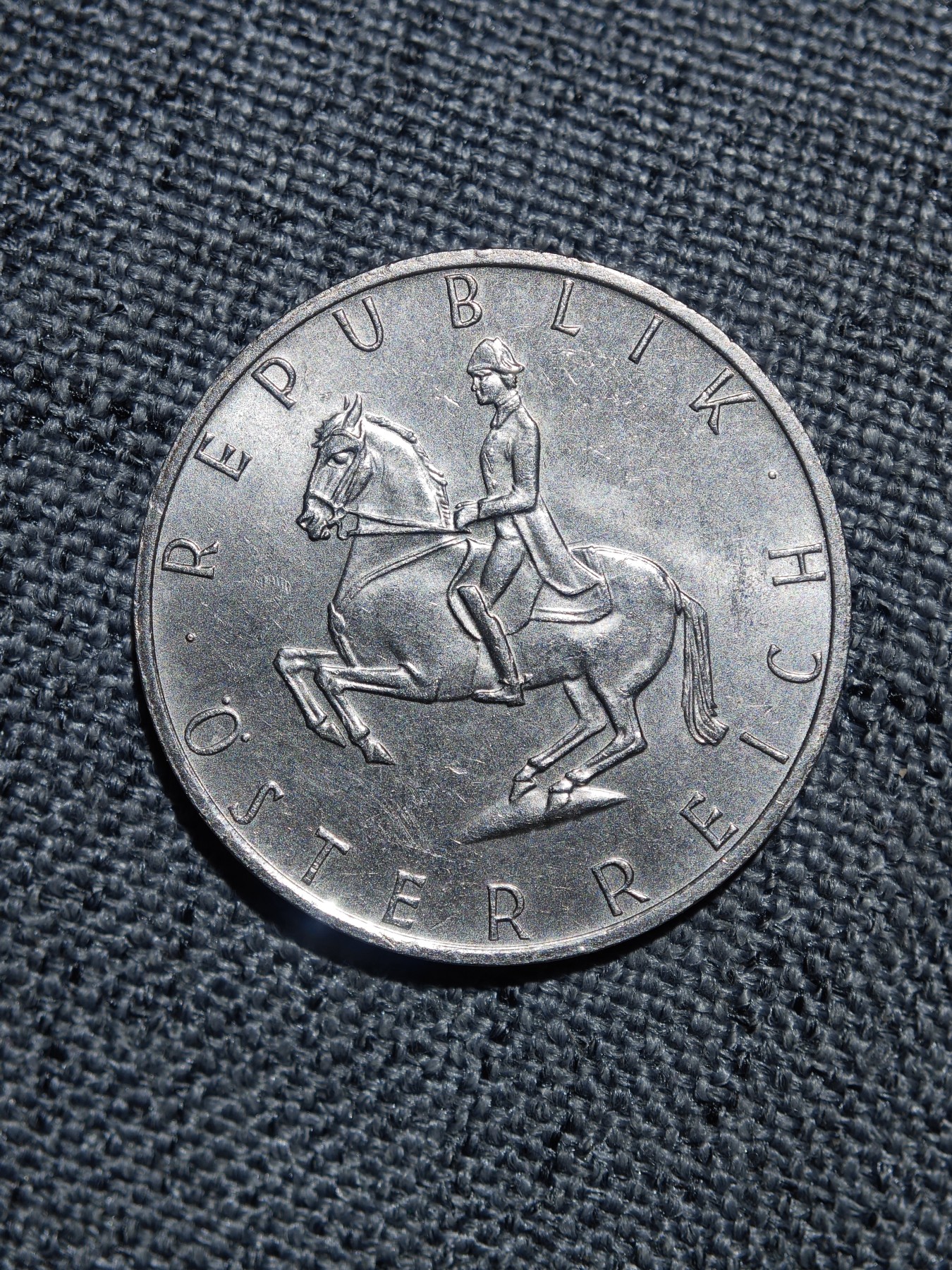 外国硬币收藏店第6期 极美品奥地利1992年马术5先令