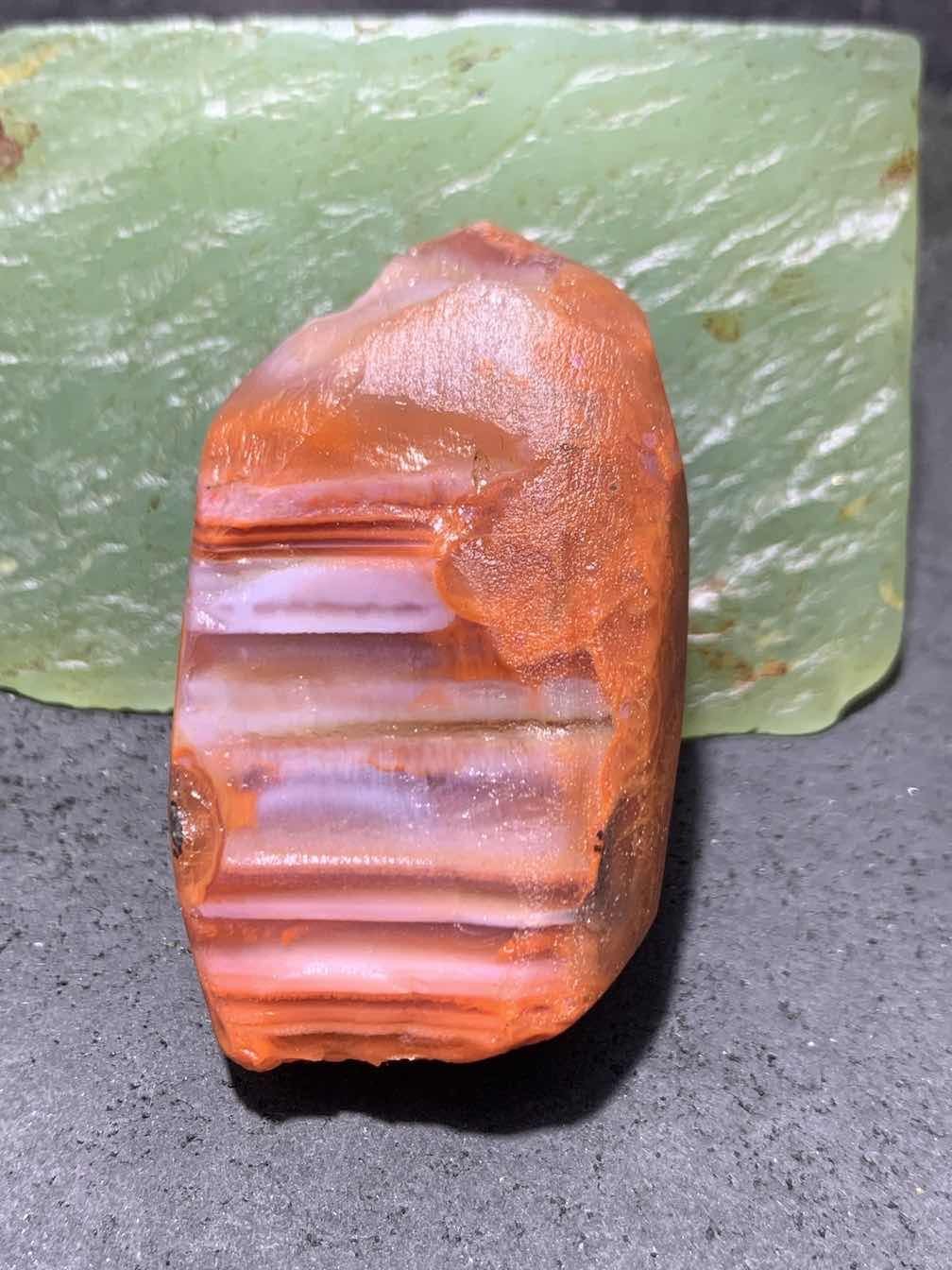 精美南红玛瑙明料原石一颗，