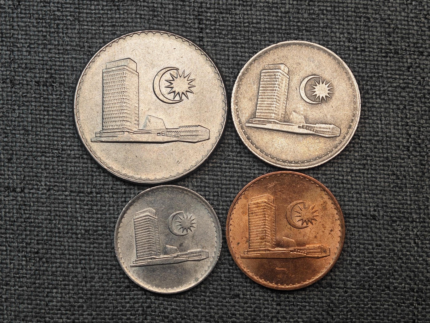 外国硬币收藏店第6期 马来西亚议会大楼20、10、5、1仙4枚