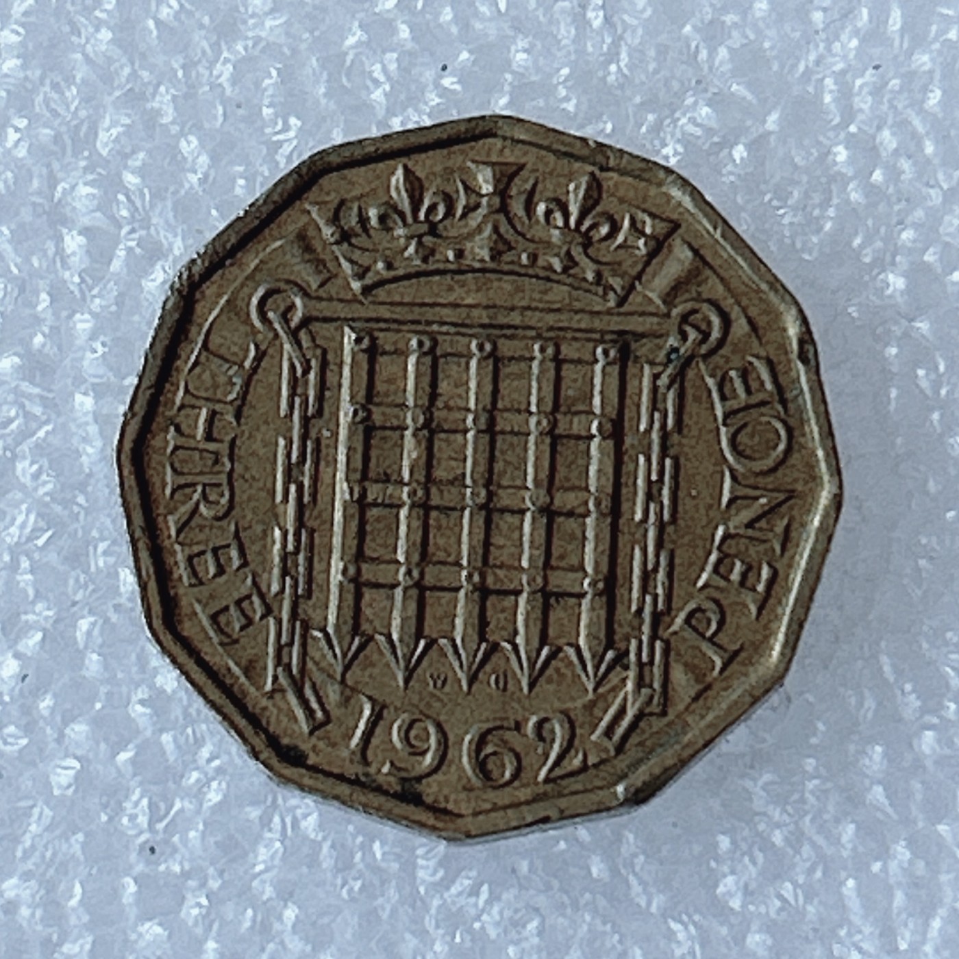 海外回流1元起拍小铺 各国钱币散币场 第3期 英国1962年3便士早期多边形铜币 伊丽莎白