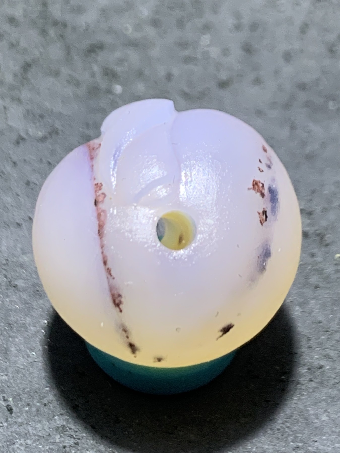 精美高玉化亚光朱砂点海洋玉髓手工俏色巧雕求佛问道意境圆珠一个