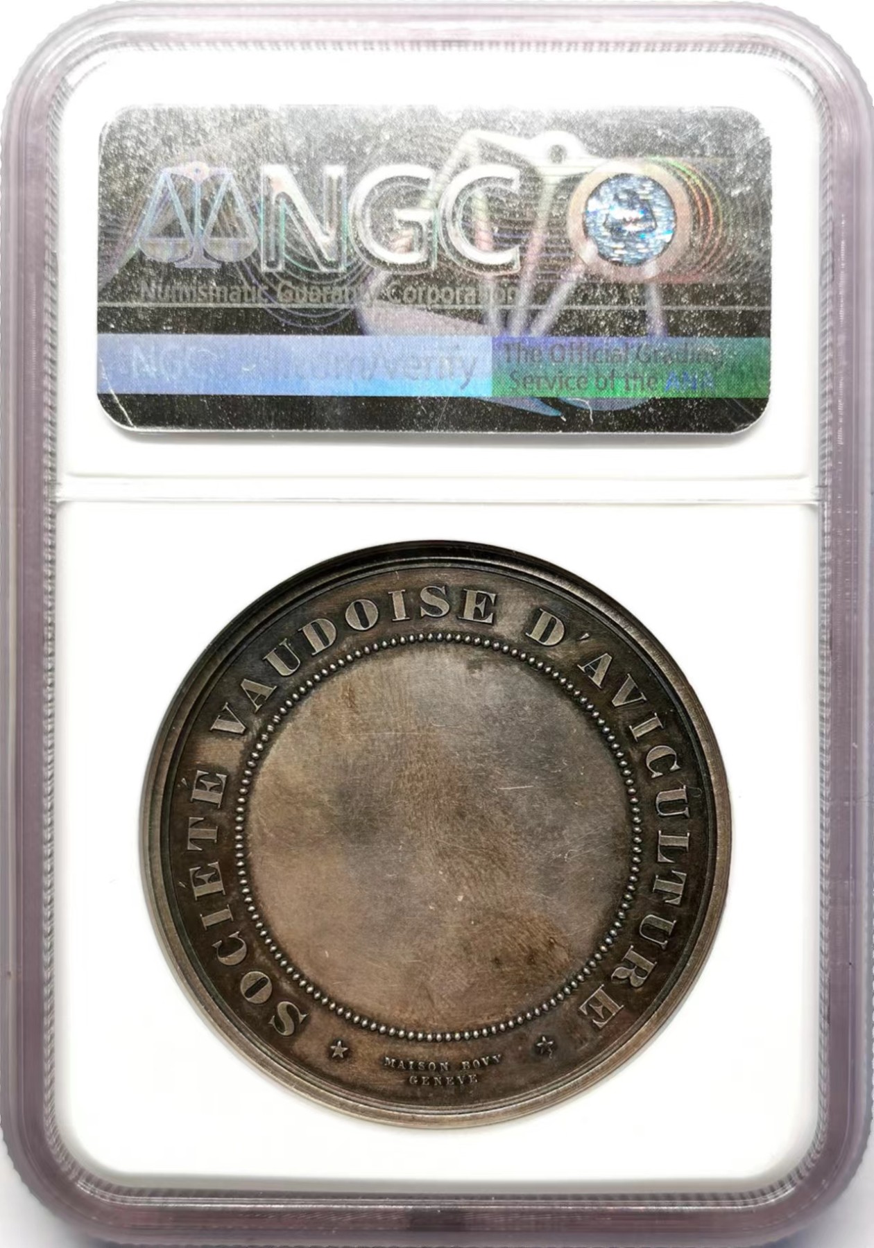 凡希万国世界钱币年度大拍第二季 NGC MS64 19世纪末瑞士鸟类文化协会小鸟破壳城市景观大银章 非常有意思的一枚 此章精度极高 原盒彩 极其少见 寓意深邃 40MM