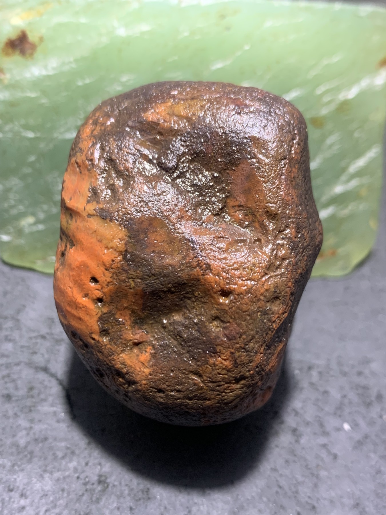 精美开窗原皮包浆料南红玛瑙原石一颗，