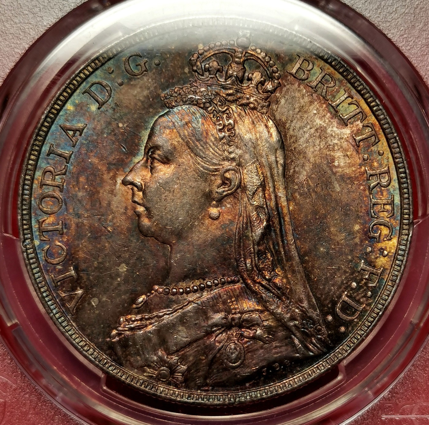 凡希万国世界钱币年度大拍第二季 PCGS MS63 1889年英国维多利亚马剑1克朗 双面幻彩