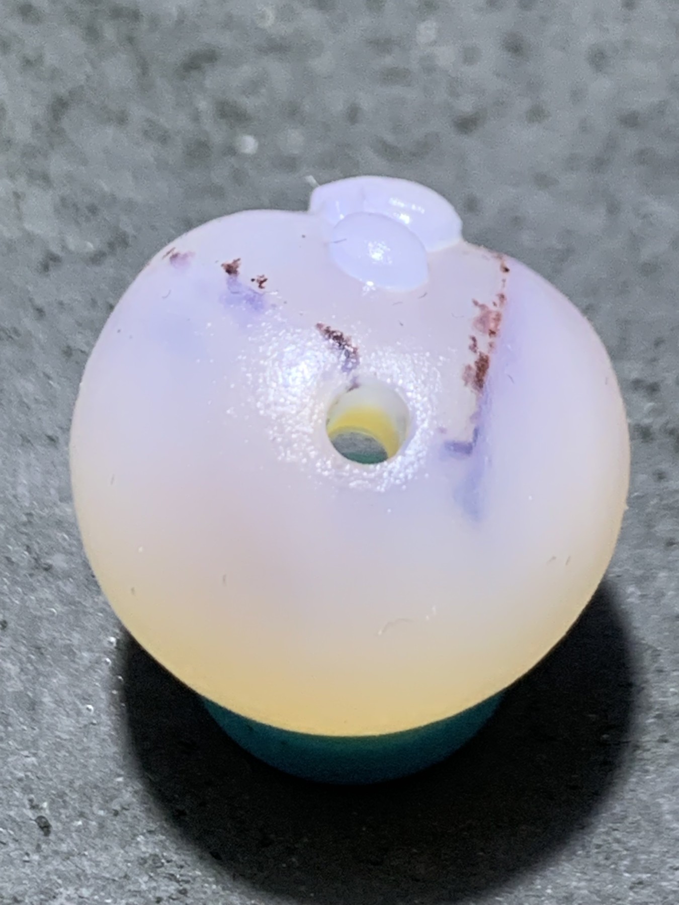 精美高玉化亚光朱砂点海洋玉髓手工俏色巧雕求佛问道意境圆珠一个