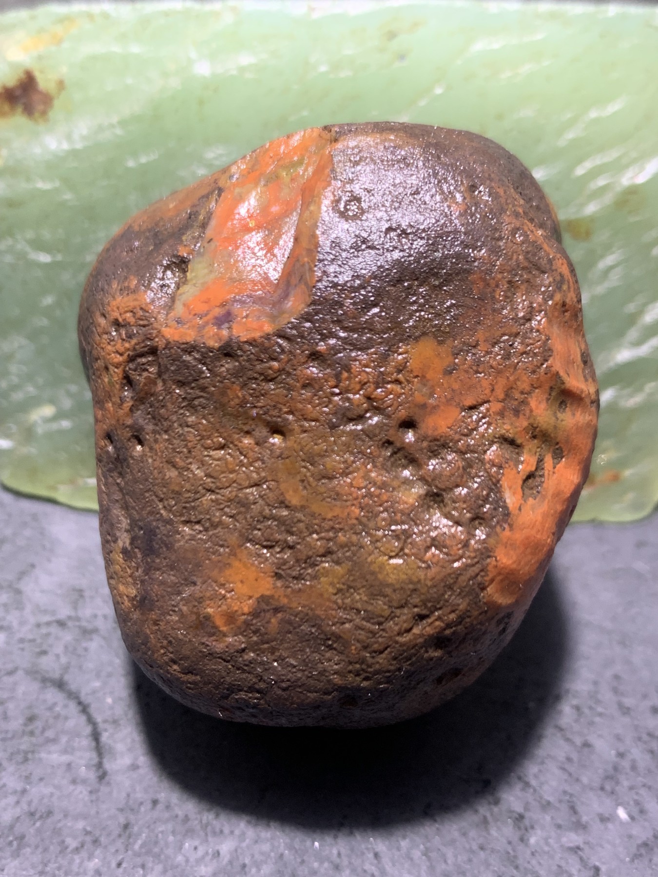精美开窗原皮包浆料南红玛瑙原石一颗，