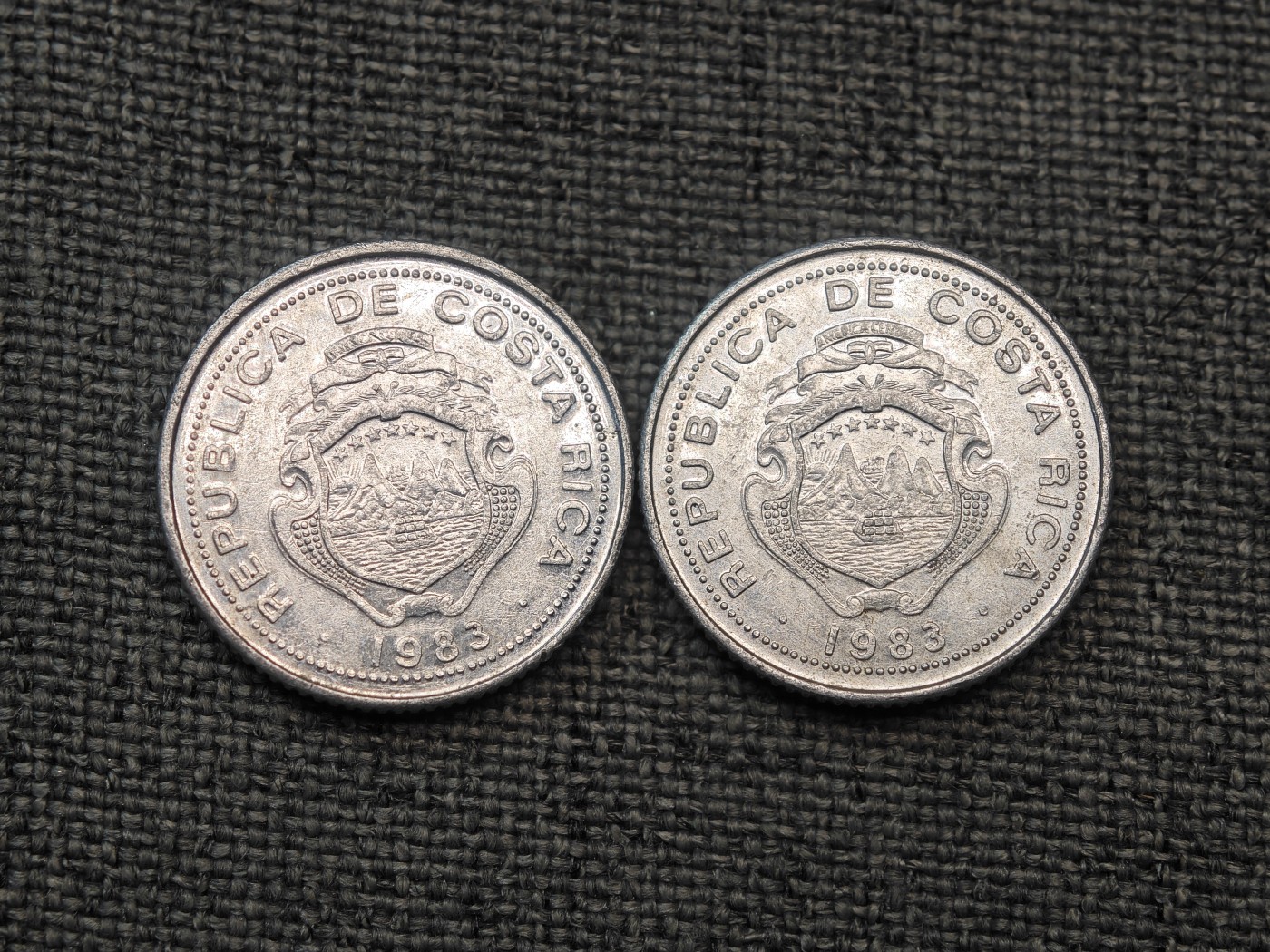 外国硬币收藏店第6期 哥斯达黎加1983年25分铝币2枚