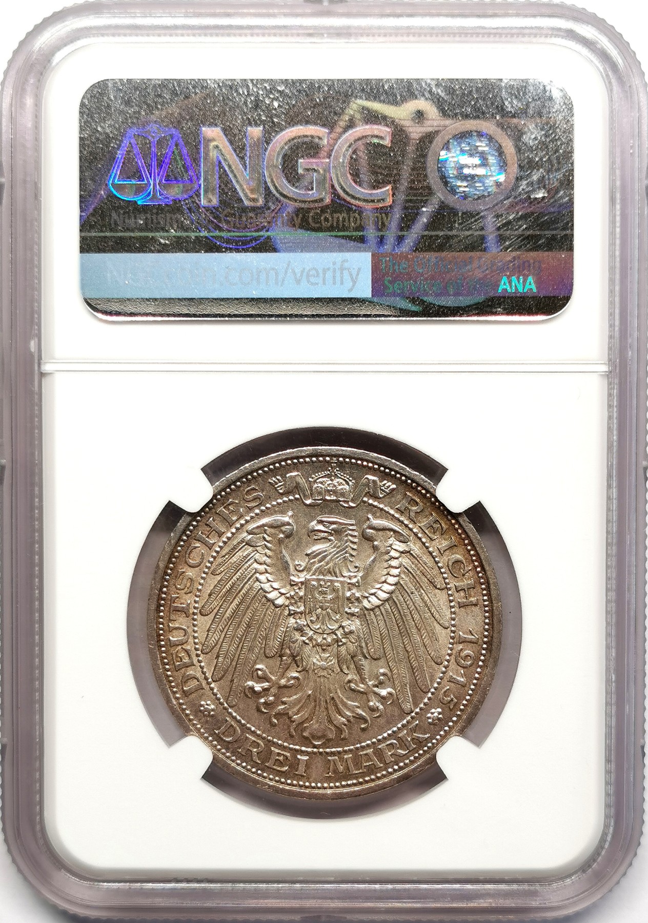 凡希万国世界钱币年度大拍第二季 NGC UNCD 1915曼斯菲尔德屠龙3马克 20世纪最稀少的马克之一，实物灰彩无肉眼可见瑕疵。