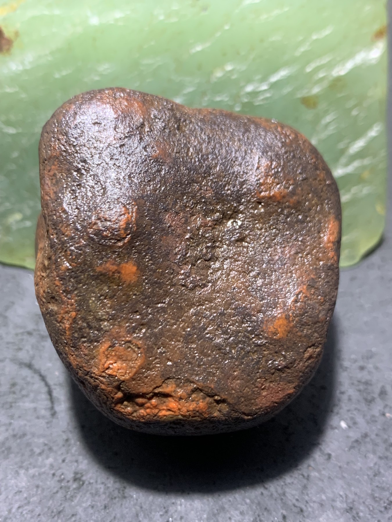 精美开窗原皮包浆料南红玛瑙原石一颗，