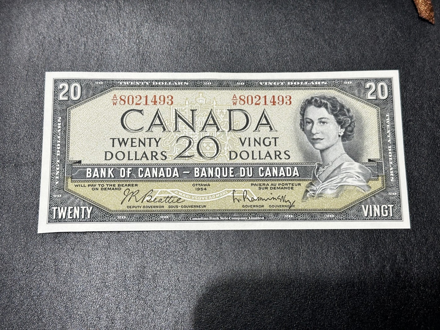 《外钞收藏家》第三百二十六期（连拍第三场） 1954年加拿大风景版20元 AU品相