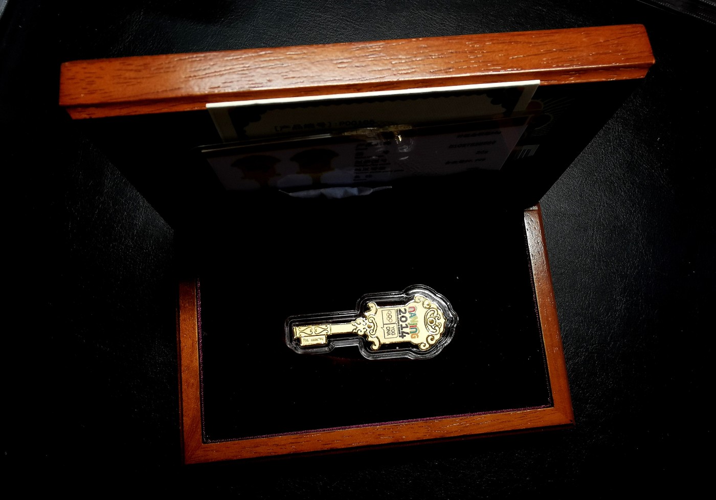 凡希万国世界钱币年度大拍第二季 2014南京青年奥运会开运金钥匙 原盒证书 30g 9999金