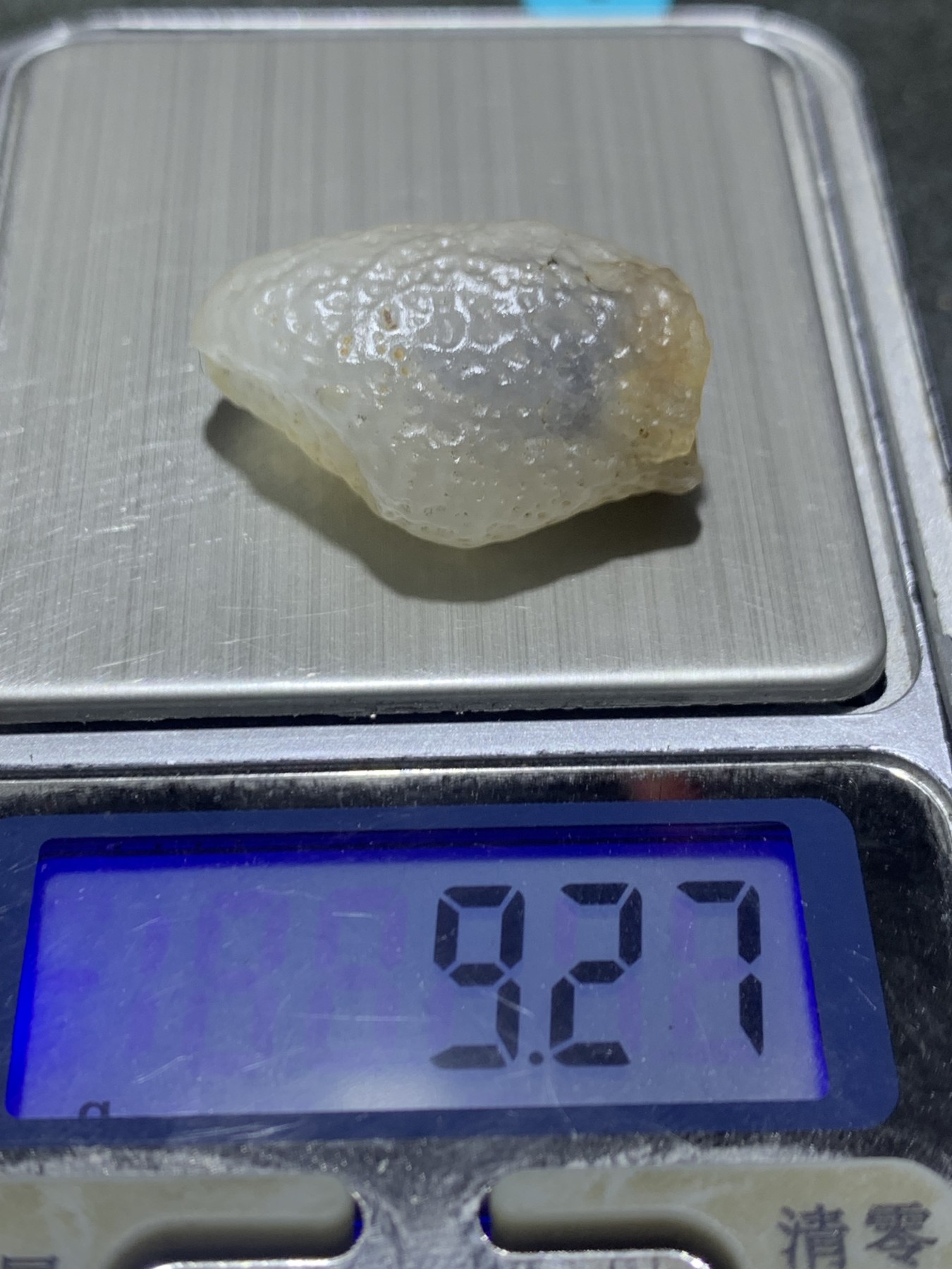 精美天然戈壁麻皮白玛瑙包石，原石一颗，